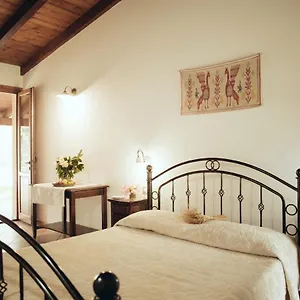 Su Leunaxiu , Soleminis Italy